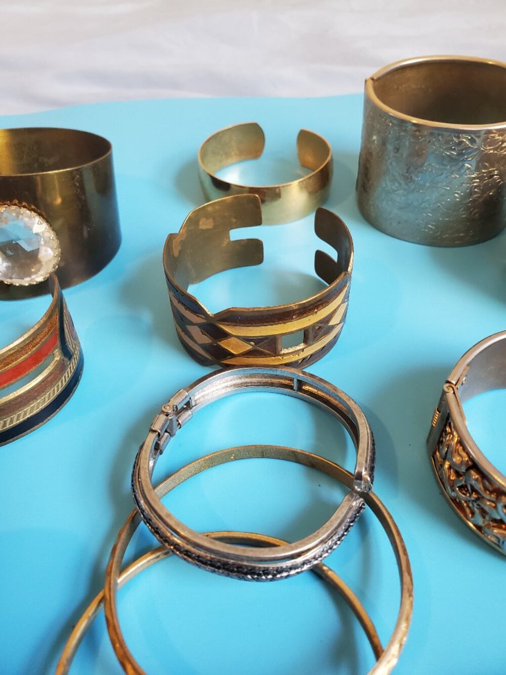 30 Bracelets, items # B -2507-2536,  wt. did not measure !! - Picture 5 of 13